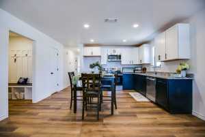 702 W Ave Z (11)