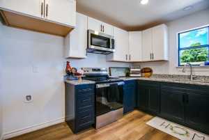 702 W Ave Z (15)