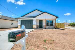 702 W Ave Z (2)