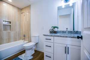 702 W Ave Z (21)
