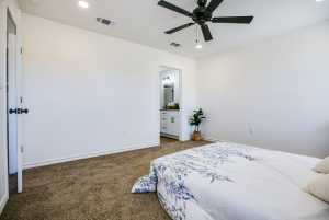702 W Ave Z (26)