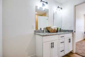 702 W Ave Z (29)