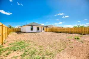 702 W Ave Z (33)