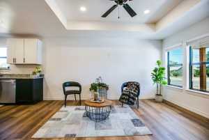 702 W Ave Z (8)