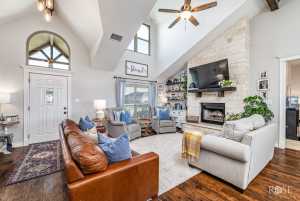 8483 Lynx Lane (10)