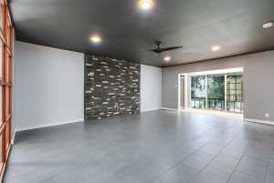 220-K W Twohig Ave (15)