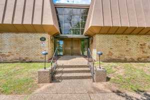 220-K W Twohig Ave (4)
