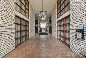 220-K W Twohig Ave (6)