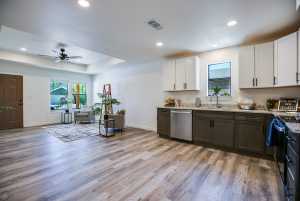 706 W Ave Z (13)