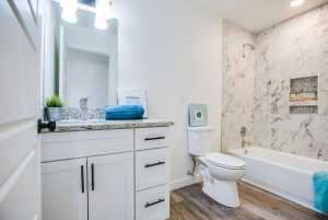706 W Ave Z (20)