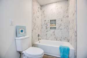 706 W Ave Z (21)