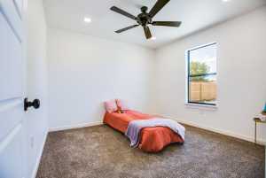 706 W Ave Z (22)