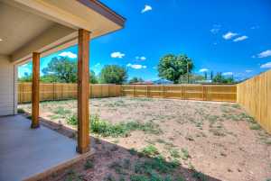706 W Ave Z (30)