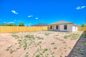 706 W Ave Z (32)
