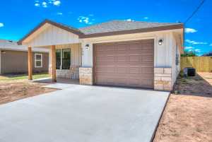 706 W Ave Z (4)