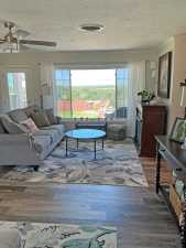 604 McCarver Dr (33)