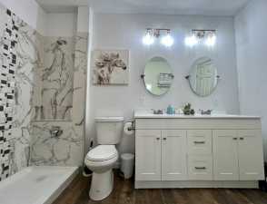 222 N Madison St (25)