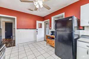 205 Broadway St (14)