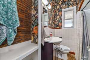 205 Broadway St (22)