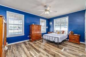 205 Broadway St (23)