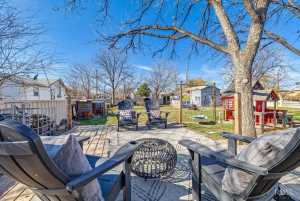 205 Broadway St (30)