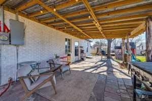 205 Broadway St (31)