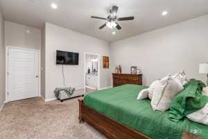 5925 Tarin St (17)