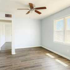 3201 Travis St (9)