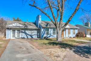 2312 Live Oak Dr (37)