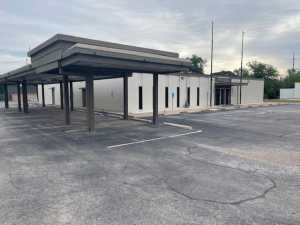 1702 W Ave N (2)
