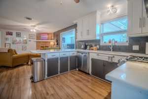 1817 St Mary St (8)
