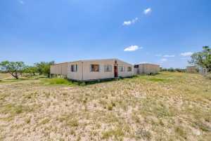 7502 County Rd 410 (19)