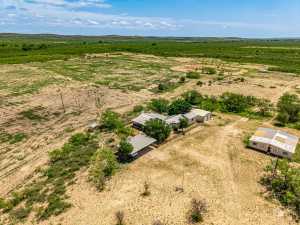 7502 County Rd 410 (37)