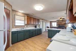 7502 County Rd 410 (26)