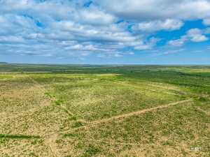 7502 County Rd 410 (68)