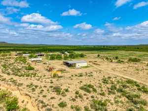 7502 County Rd 410 (74)