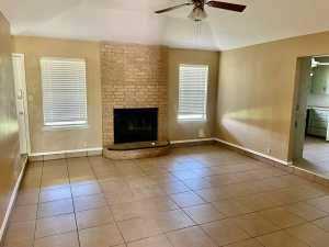 1810 Parkview Dr (2)