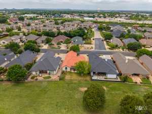 2105 Valleyview Dr (38)