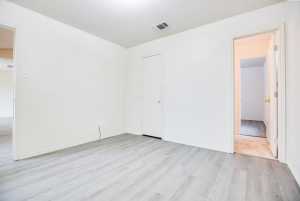 1301 Elmo Lane (20)