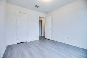 1301 Elmo Lane (25)