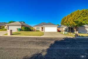 1223 Dorchester Dr (2)