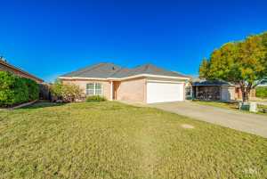 1223 Dorchester Dr (4)