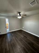 5610 Slayde St (32)