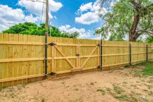 709 San Jacinto St (22)