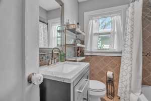 2309 W Ave L (24)