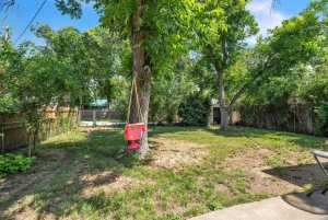 2309 W Ave L (31)