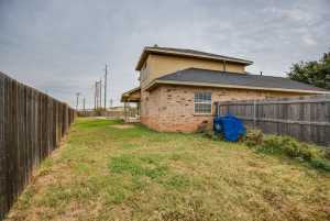 5806 Lyndhurst Dr (34)