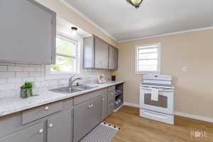 34 W 9th St (10)