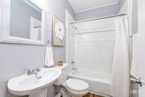 34 W 9th St (15)