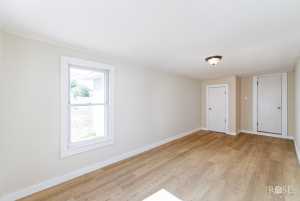 34 W 9th St (17)